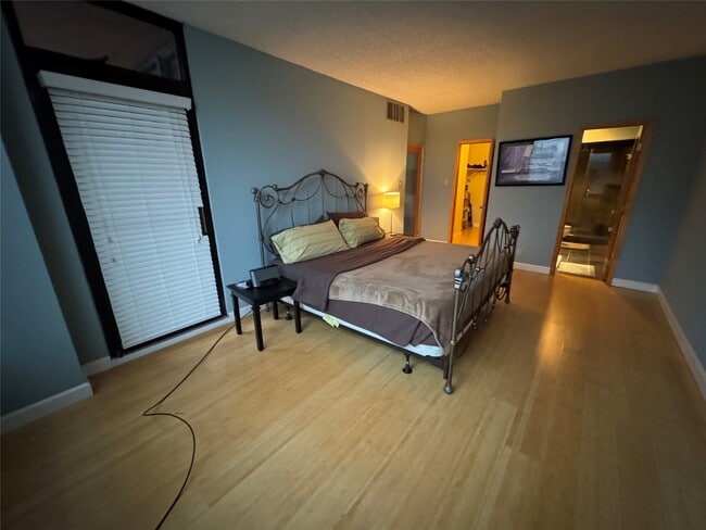 Photo - 5150 Hidalgo St