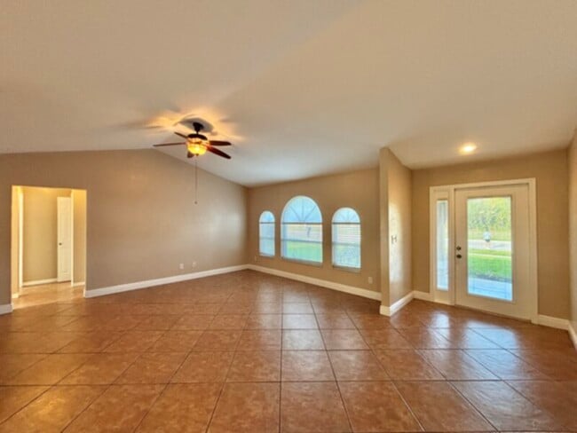 Photo - BEAUTIFUL 3 Bedroom 2 bath Move-In Ready!