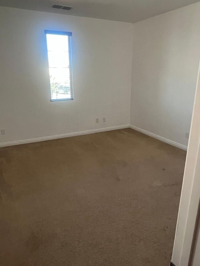 Photo - 16969 Old Lake Rd