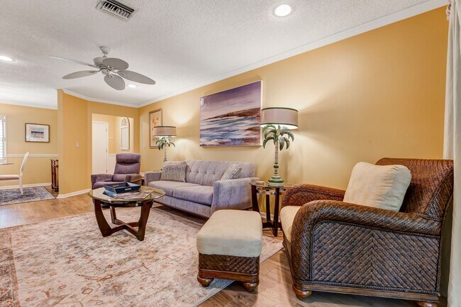 Photo - ** PARK SHORE ** 2 BED / 2 BATH - CONDO - 55+ COMMUNITY - SEASONAL OR SHORT TERM RENTAL