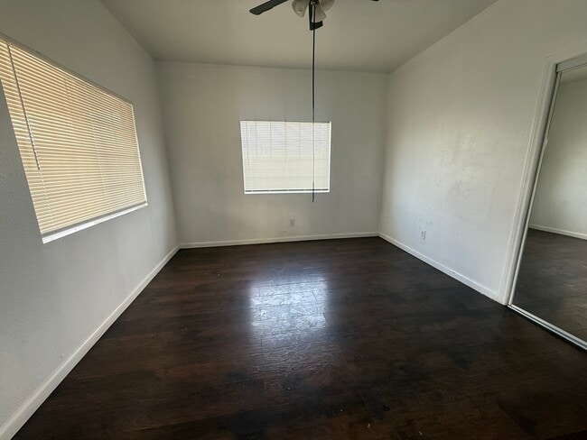 Photo - 1341 W 47th St