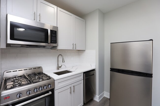 Photo - 545 W Belmont Ave Unidad M8