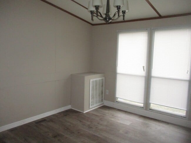 Photo - 146 Zackary St