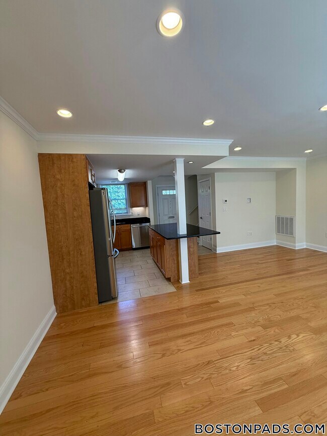 214 Gerry Rd