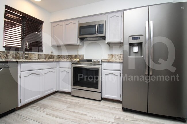 Photo - 295 E Root Way