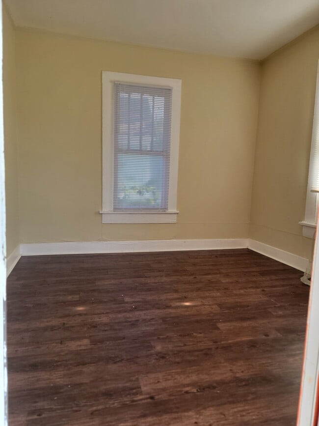 Photo - 101 N 11th Ave