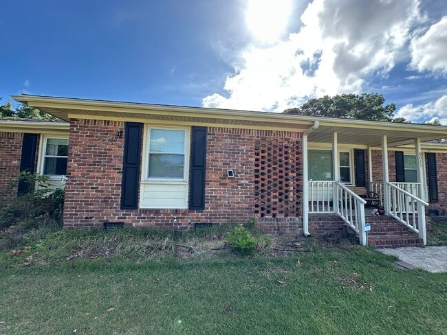 Photo - 6011 Wedgewood Dr