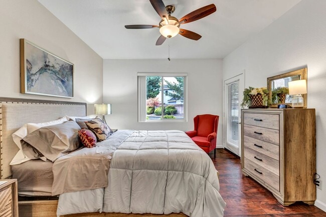 Photo - 900 S Meadows Pkwy Unit 1914