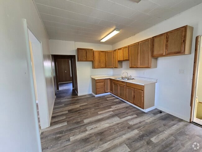 Building Photo - 507 Blaine St Rental
