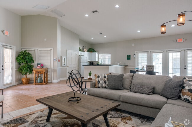 Leasing Center
