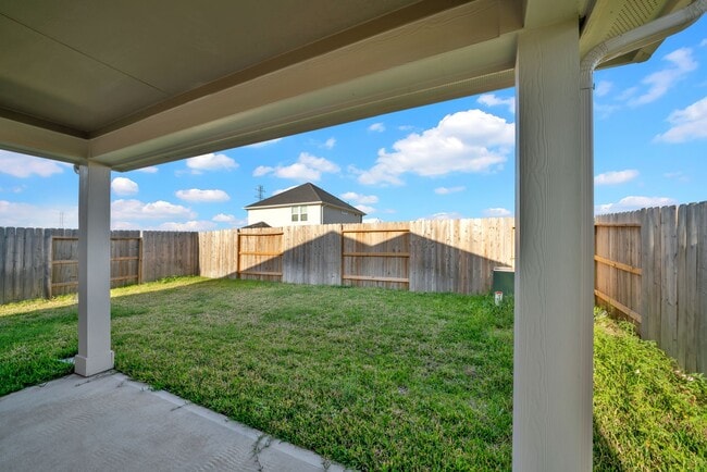 Building Photo - 5814 Linda Cv Ln