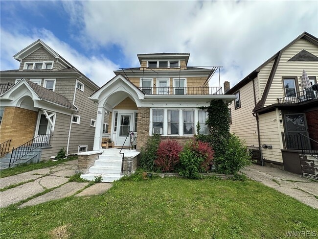 Building Photo - 394 Taunton Pl