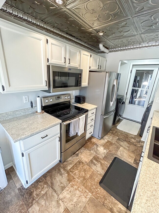 Photo - 12 Parkview Cir