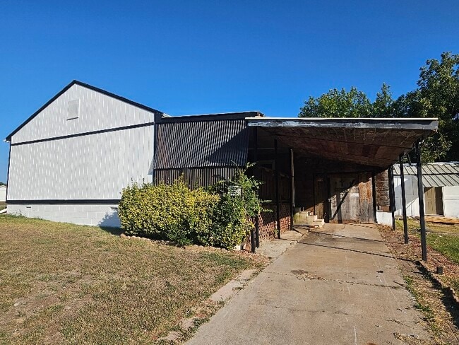 Photo - 319 S Ash St