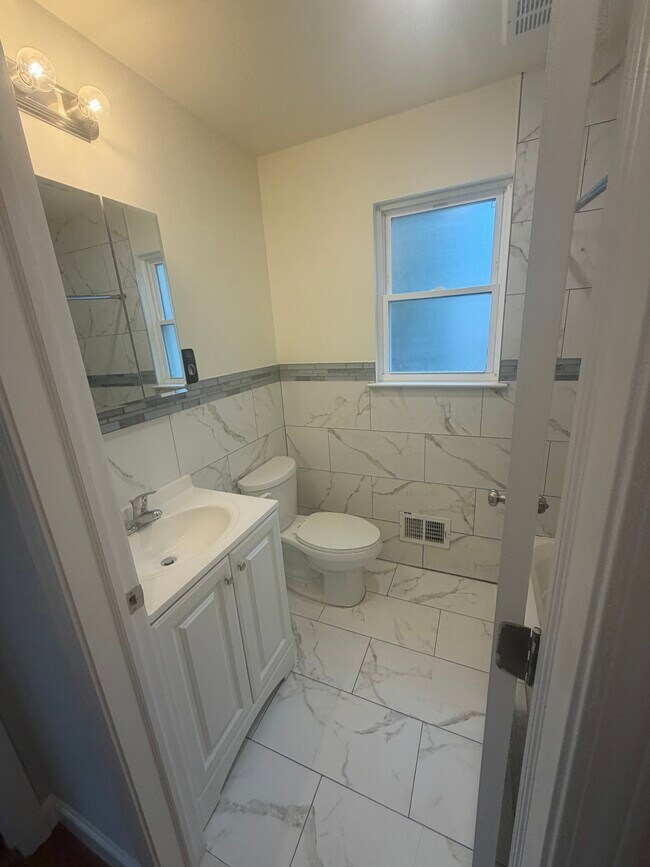Photo - 147 Dewey St Unit 1