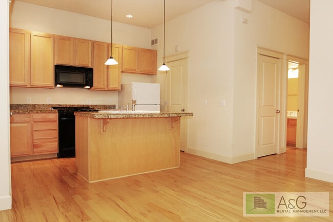 Photo - Charming 1-Bedroom Condo with Garage in Prime Goose Hollow Location