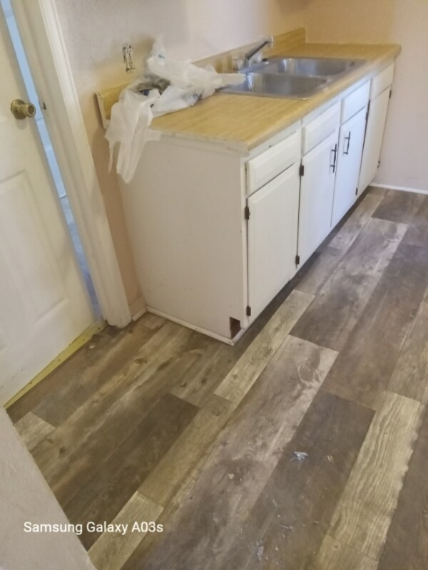 Photo - 2435 Woodford St Unidad 4