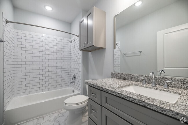 2BR, 2BA - 982SF - Second Bathroom