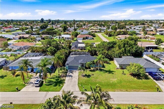Photo - 204 SE 18th St