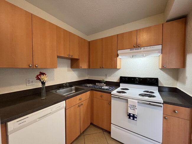 Photo - 4815 NW 9th Dr