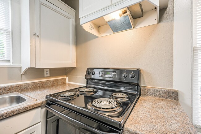 Building Photo - 216 Redan St Unit 5