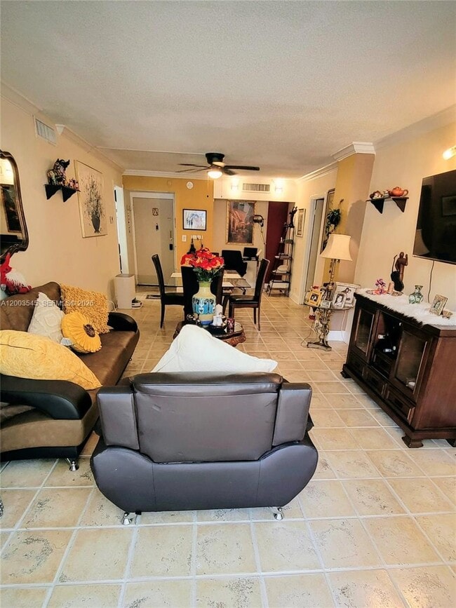 Photo - 3101 N Country Club Dr Unit 101