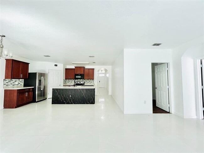 Photo - 518 SW Natalie Terrace