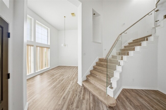 Photo - 2415 Mills Creek Dr