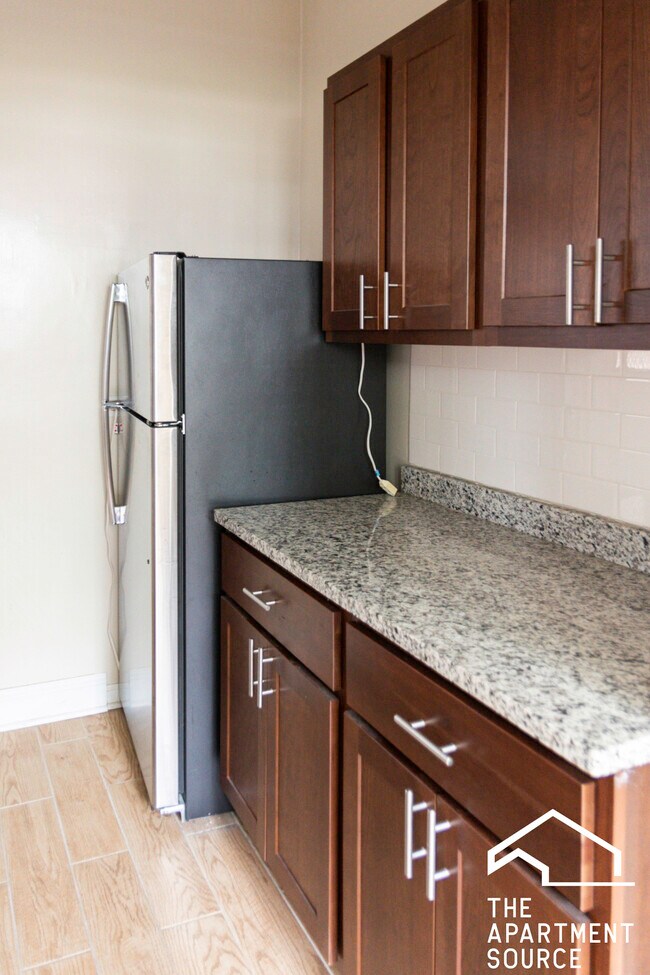 Photo - 4557 N Leavitt St