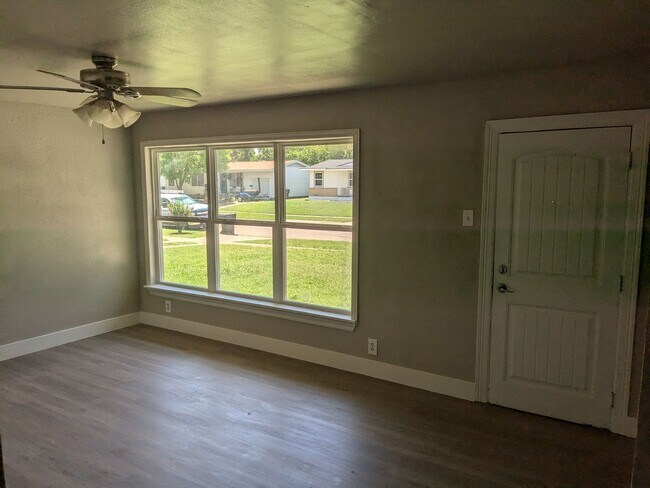 Photo - 2517 Goliad St