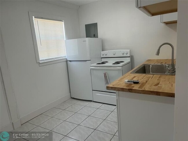 Photo - 1117 N 19th Ave Apartment Unit 2