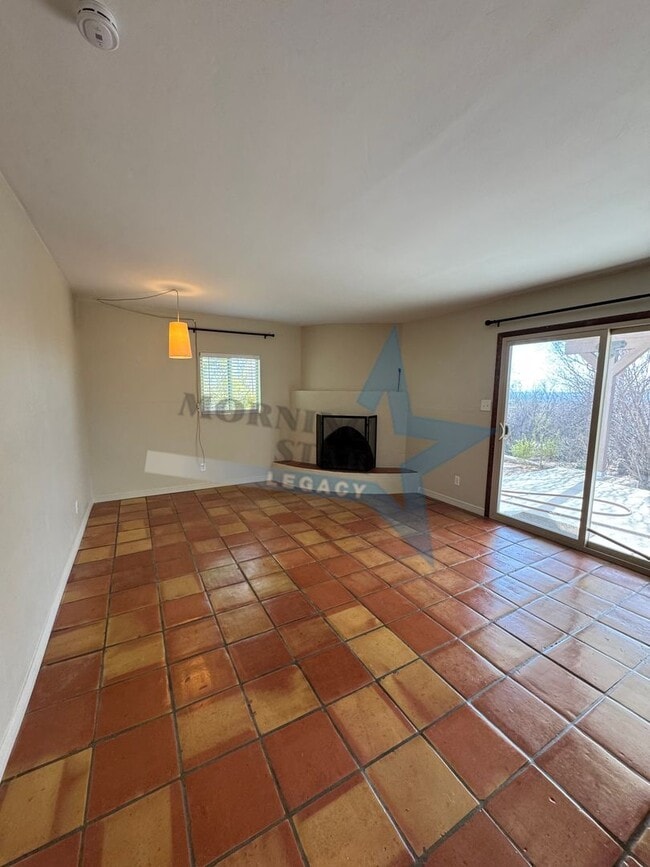 Building Photo - 3-Bedroom Home - True Desert Living!