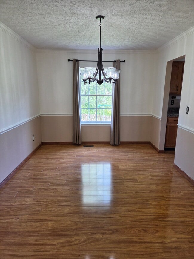 Photo - 2222 Gosforth Ln
