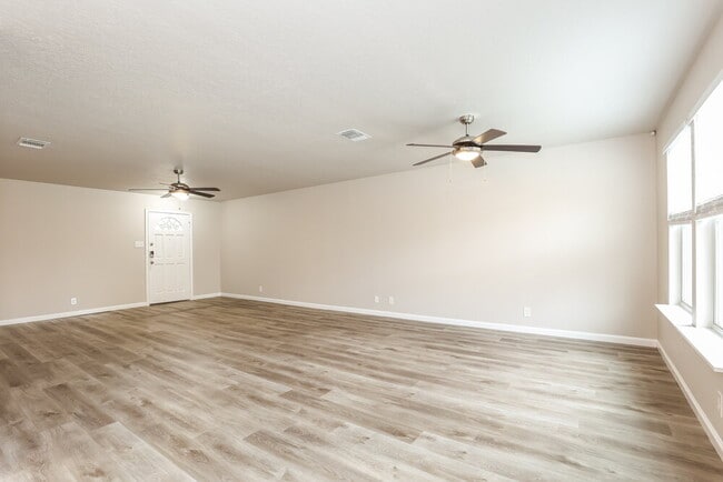 Photo - 6323 Wild Flower