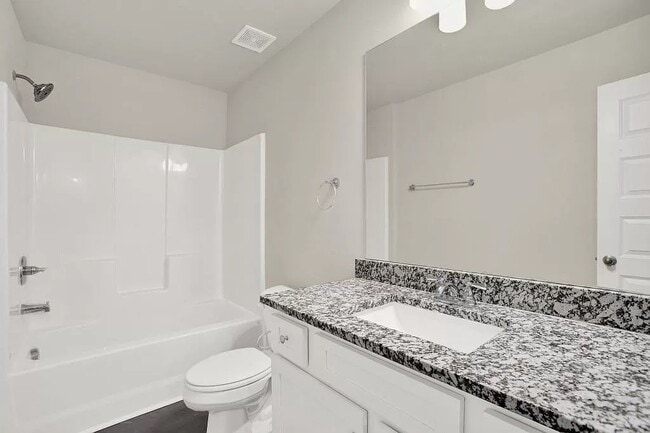 Photo - 300 Cornwell Way