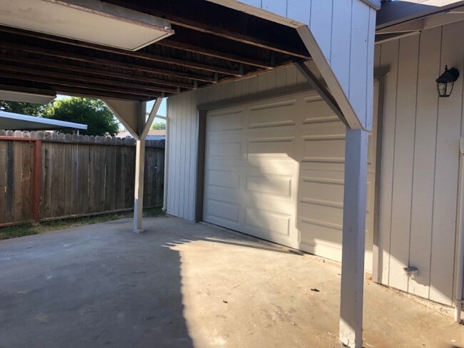 Photo - 7024 Woodmore Oaks Dr