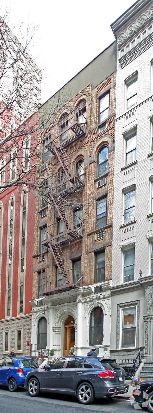 Primary Photo - 227 E 87th St