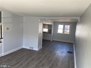Photo - 5822 Saul St