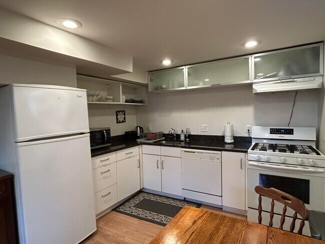 Photo - 240 Mason Ter Unit 1