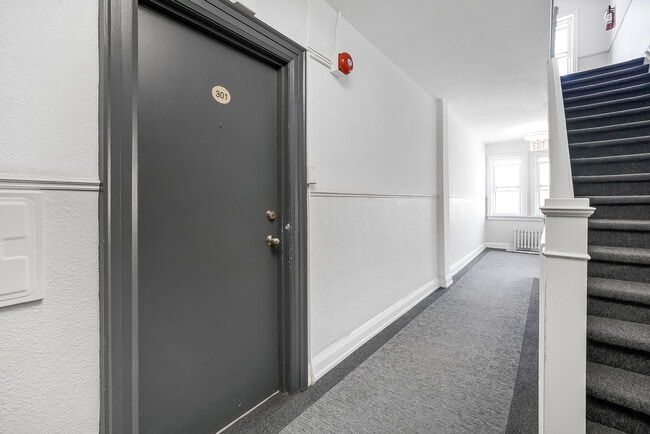 Photo - Forest Hill Manor