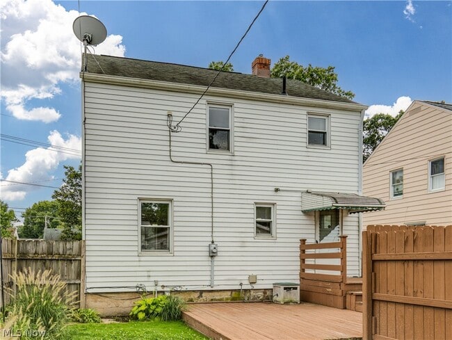 Photo - 329 Pierce Ave