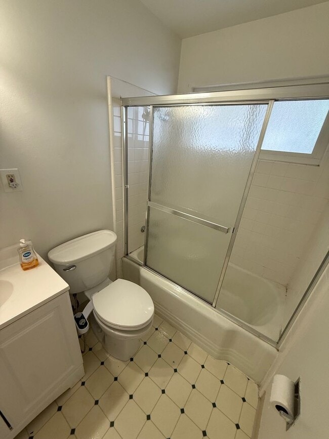 Photo - 1236 El Camino Real Unit Apt #5