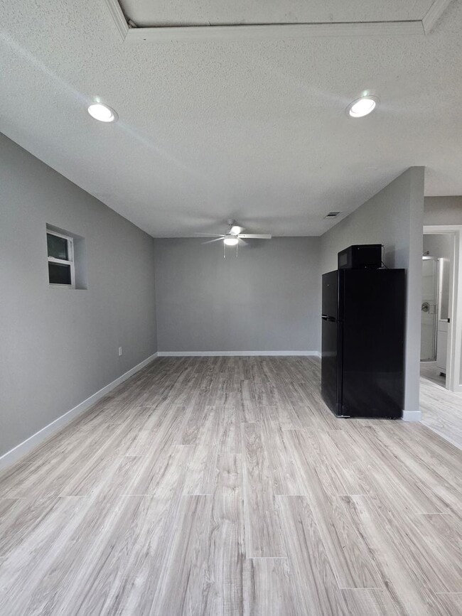 Photo - EFFICIENCY IN DELTONA AVAILABLE NOW, UTILI...