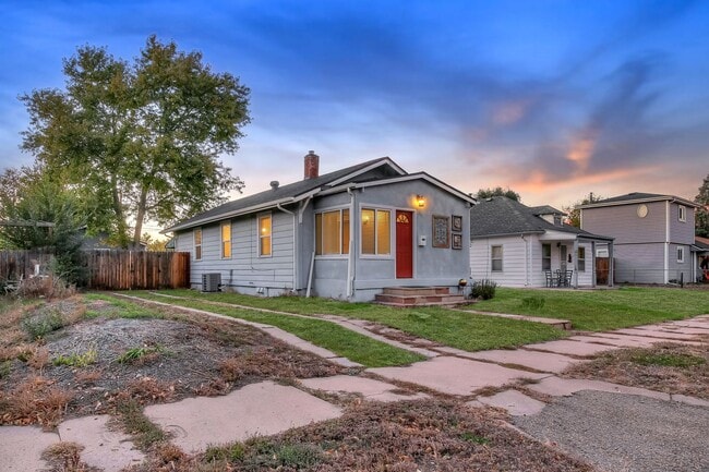Photo - Charming 1924 Bungalow! 3 bedrooms and 1 b...