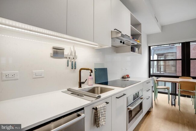 Photo - 1625 Eckington Pl NE Unidad 604