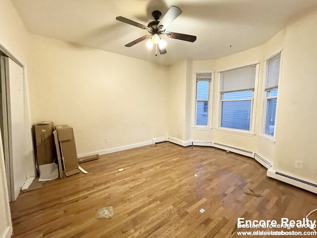 Photo - 29 Spring Garden St Unit 1