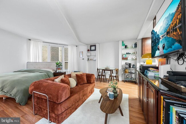 Photo - 224 W Rittenhouse Square Unit 1002