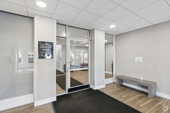 Courtside Square Apartments