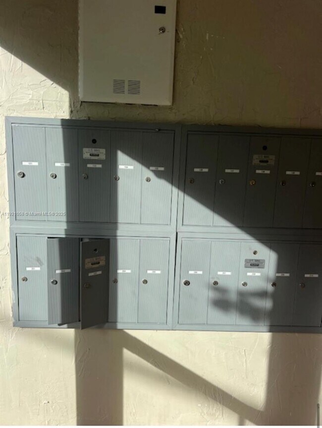 Photo - 1555 Pennsylvania Ave Unit 105