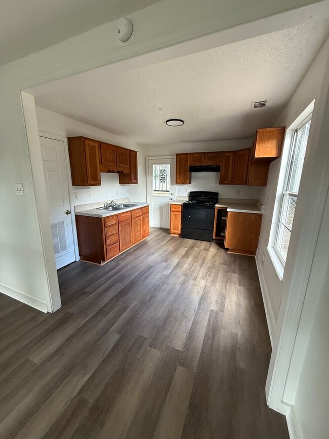 Photo - 3 Bed 1Bath- Storage Shed- Fenced